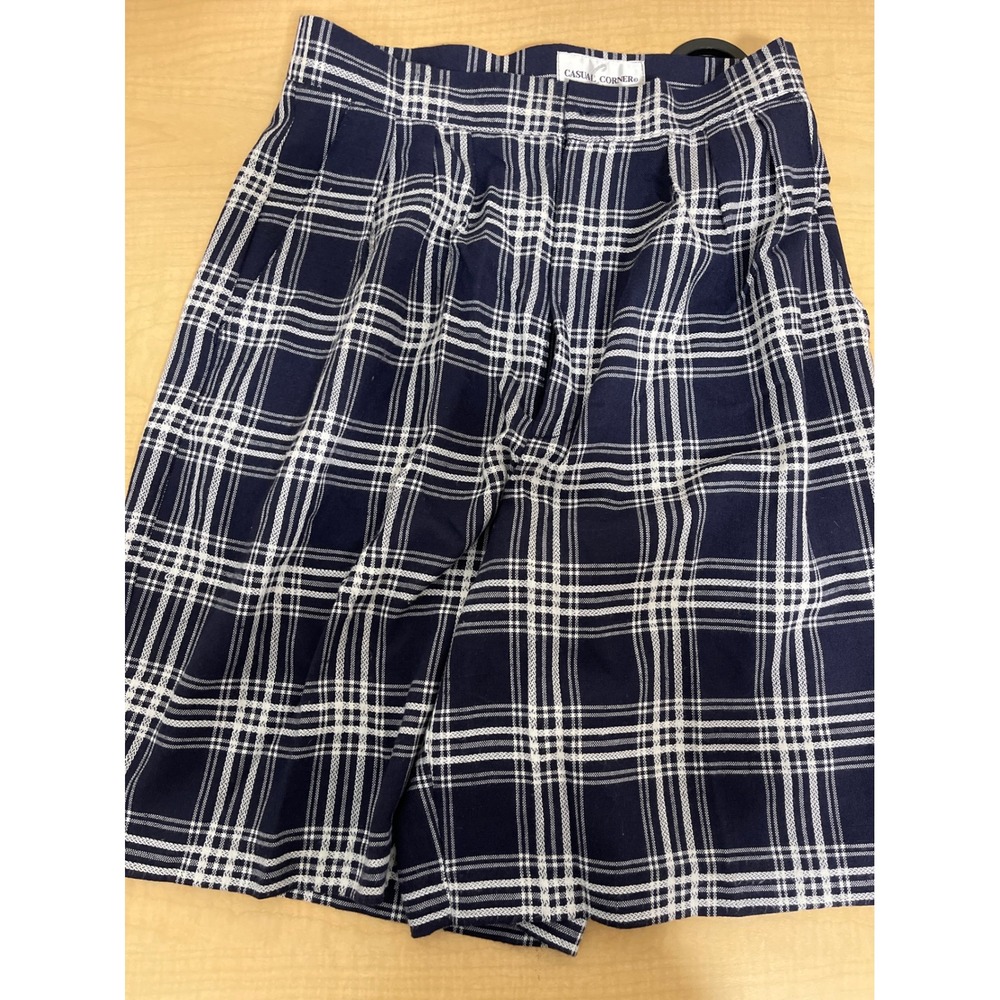 Casual Corner Vintage Navy Blue Plaid Pleated High Waisted Shorts Size 8